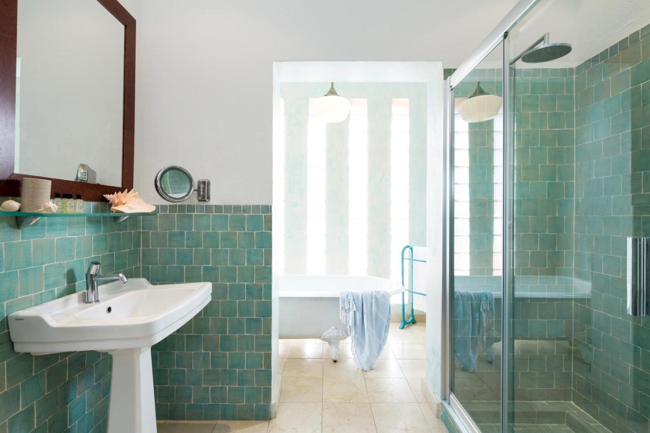 Hotel Punta Sur Tarifa Exterior photo